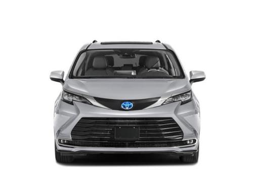 Blizzard Pearl 2021 Toyota Sienna XLE 7 Passenger