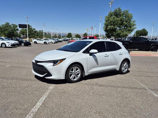 Pearl 2021 Toyota Corolla SE