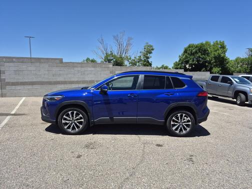Blue Crush Metallic 2024 Toyota Corolla Cross XLE
