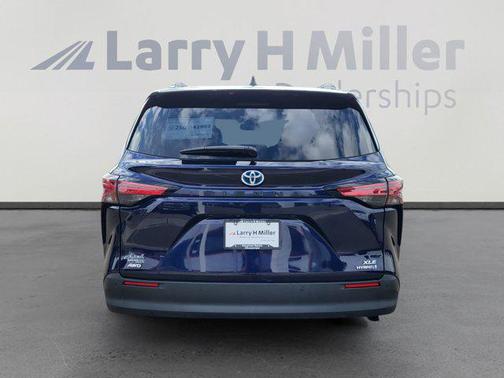 2022 Toyota Sienna XLE 7 Passenger