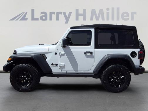 Bright White Clearcoat 2021 Jeep Wrangler Willys