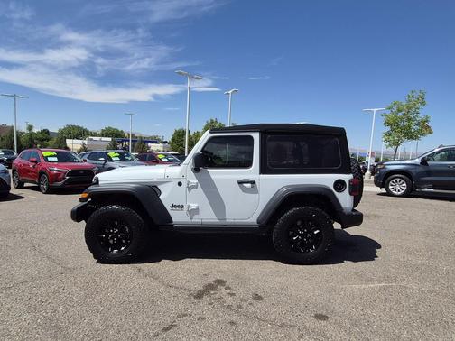 Bright White Clearcoat 2021 Jeep Wrangler Willys