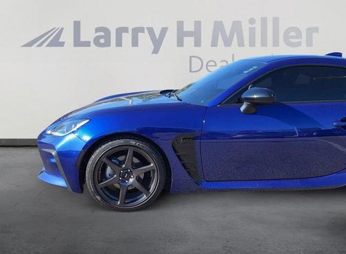 Trueno Blue 2023 Toyota GR86 Premium