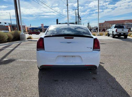 2019 Chrysler 300 S
