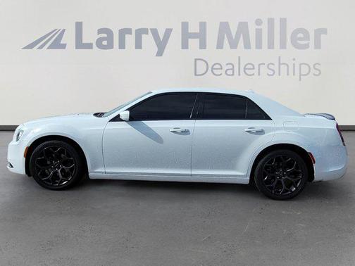 2019 Chrysler 300 S
