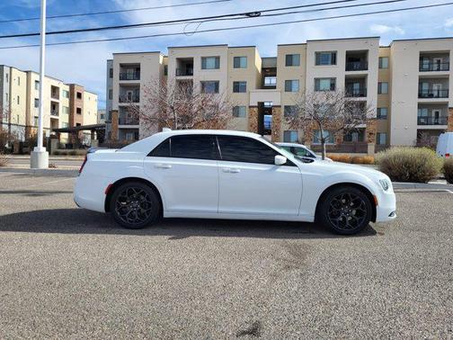 2019 Chrysler 300 S