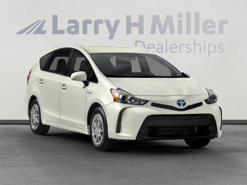 2015 Toyota Prius v Three