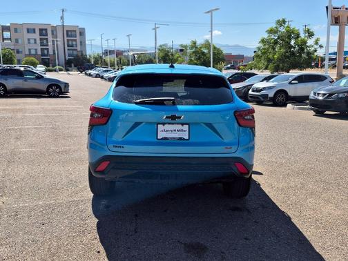 Marina Blue Metallic 2026 Chevrolet Trax FWD 1RS