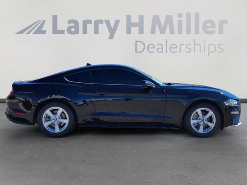 2022 Ford Mustang EcoBoost