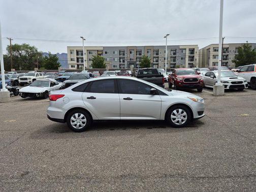 Ingot Silver 2018 Ford Focus SE