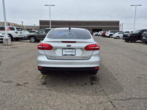 Ingot Silver 2018 Ford Focus SE