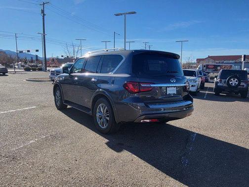 2024 INFINITI QX80 Luxe