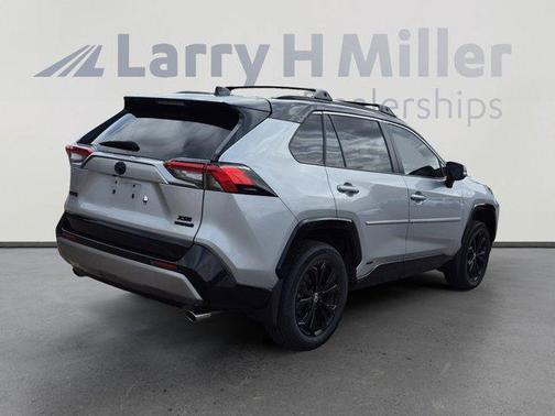 Silver Sky Metallic/Midnight Black Metallic 2022 Toyota RAV4 Hybrid SE