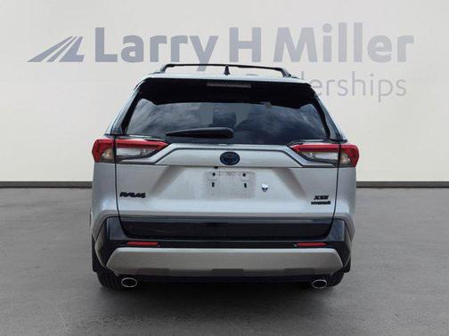 Silver Sky Metallic/Midnight Black Metallic 2022 Toyota RAV4 Hybrid SE
