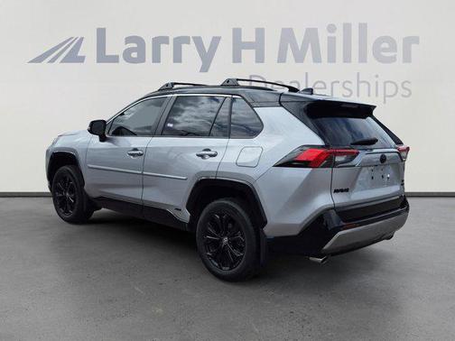 Silver Sky Metallic/Midnight Black Metallic 2022 Toyota RAV4 Hybrid SE