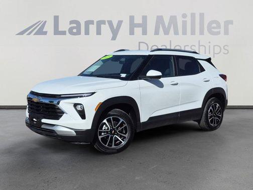 Summit White 2025 Chevrolet Trailblazer LT