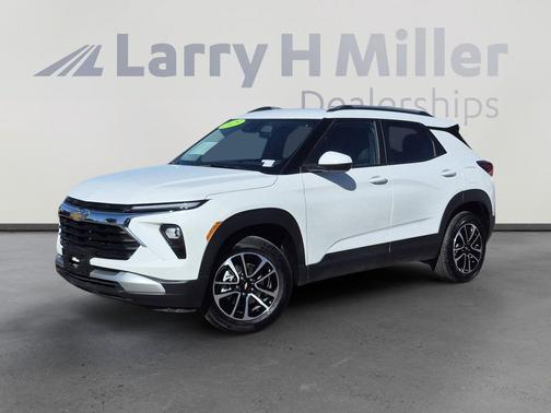 Summit White 2025 Chevrolet Trailblazer LT