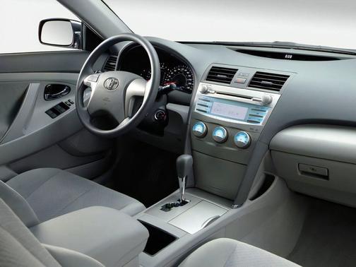 Aloe Green Metallic 2009 Toyota Camry LE