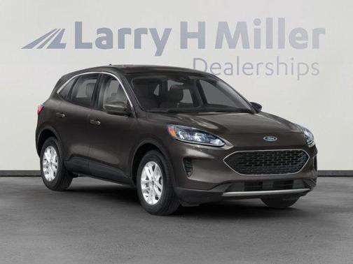 Iconic Silver Metallic 2021 Ford Escape SE