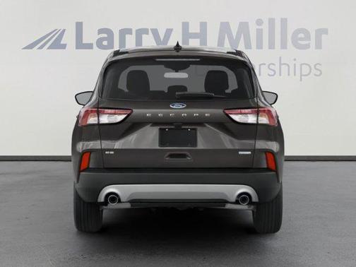 Iconic Silver Metallic 2021 Ford Escape SE