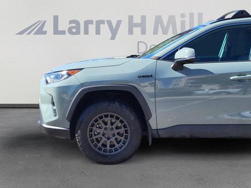 2020 Toyota RAV4 Hybrid XLE
