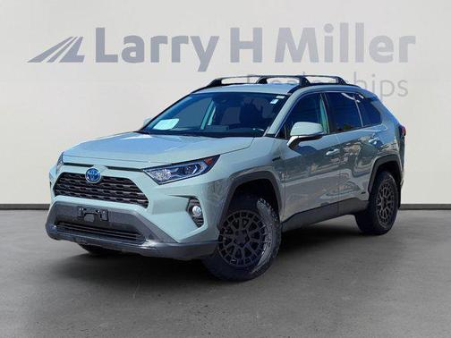 2020 Toyota RAV4 Hybrid XLE
