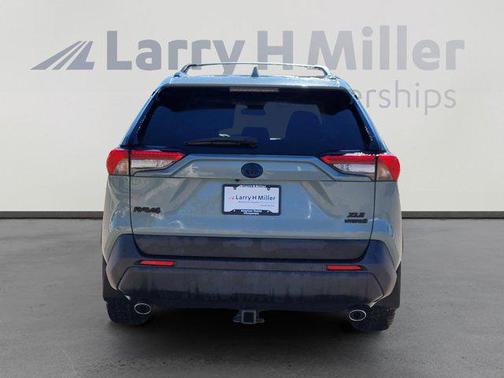 2020 Toyota RAV4 Hybrid XLE