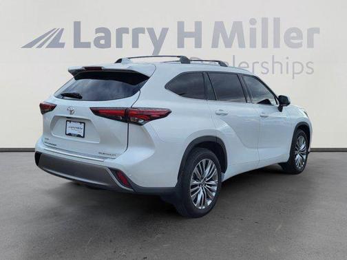 2024 Toyota Highlander Platinum