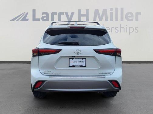 2024 Toyota Highlander Platinum