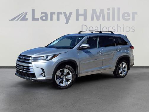 Celestial Silver Metallic 2017 Toyota Highlander Limited