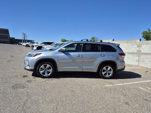 Celestial Silver Metallic 2017 Toyota Highlander Limited