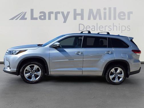 Celestial Silver Metallic 2017 Toyota Highlander Limited