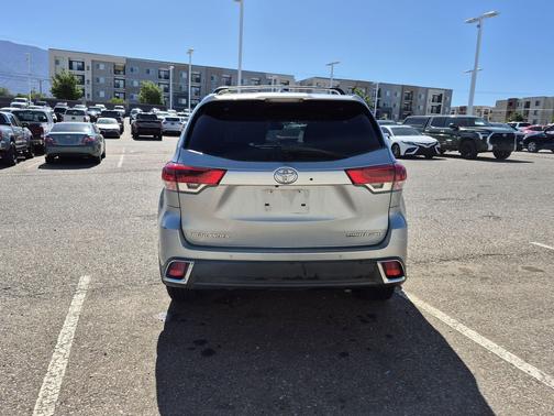 Celestial Silver Metallic 2017 Toyota Highlander Limited