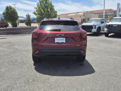 Crimson Metallic 2025 Chevrolet Trax FWD 2RS