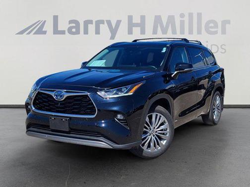2024 Toyota Highlander Hybrid Platinum