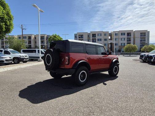 Hot Pepper Red Metallic Tinted Clearcoat 2024 Ford Bronco Outer Banks