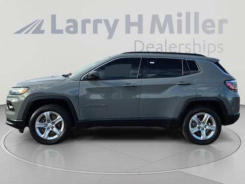 Sting-Gray Clearcoat 2024 Jeep Compass Latitude