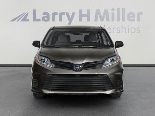 2020 Toyota Sienna XLE