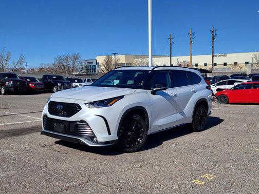 2025 Toyota Highlander XSE