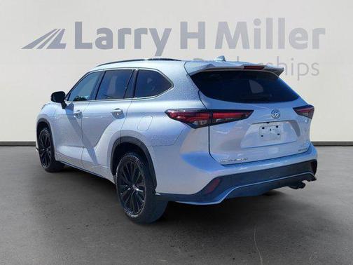 2025 Toyota Highlander XSE