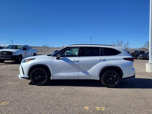 2025 Toyota Highlander XSE