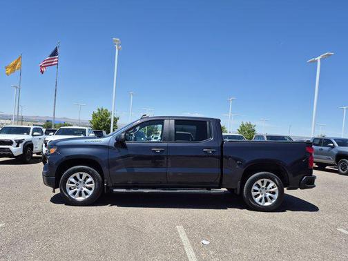 Dark Ash Metallic 2022 Chevrolet Silverado 1500 Custom