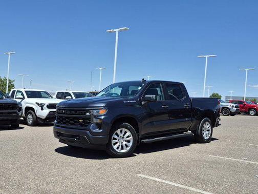 Dark Ash Metallic 2022 Chevrolet Silverado 1500 Custom