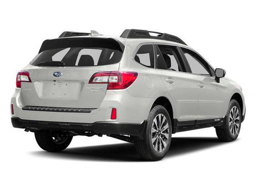 Crystal White Pearl 2017 Subaru Outback 3.6R Limited