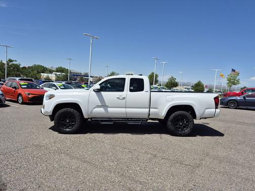 Super White 2021 Toyota Tacoma SR5