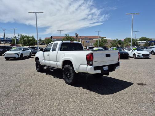 Super White 2021 Toyota Tacoma SR5