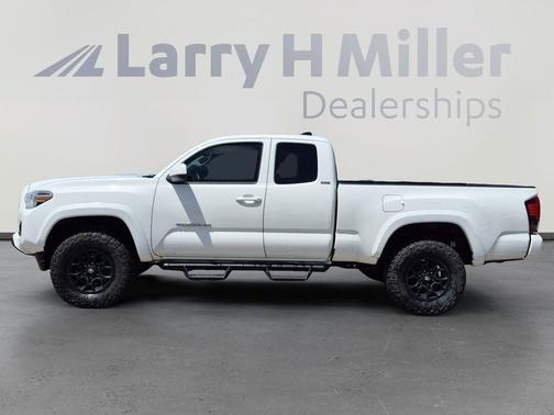 Super White 2021 Toyota Tacoma SR5
