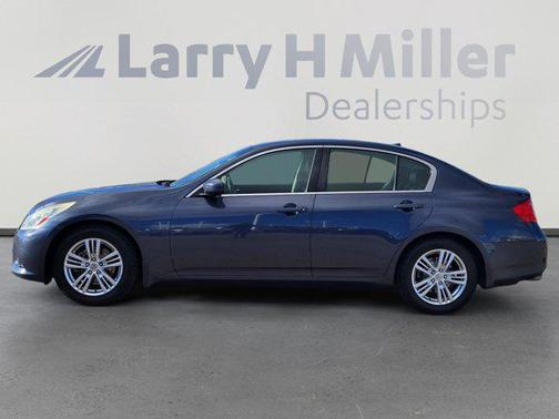 2011 INFINITI G25 Journey