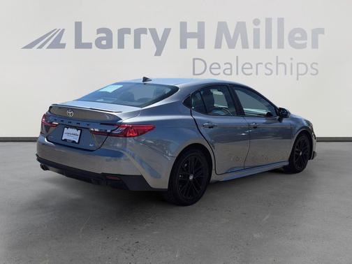 Heavy Metal 2025 Toyota Camry SE