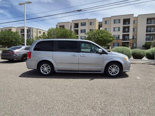 Billet Silver Metallic Clearcoat 2014 Dodge Grand Caravan SXT